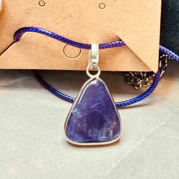 925 Sterling Silver Plated & Amethyst Stone/Crystal Trillion Cut Pendant EUC - Picture 5 of 12